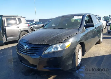 2007 Toyota Camry Le z USA, uszkodzony, nr VIN JTNBE46KX73065517